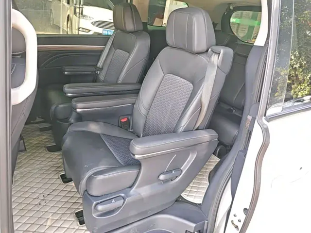 GAC Trumpchi M8 — Фото автомобиля 16