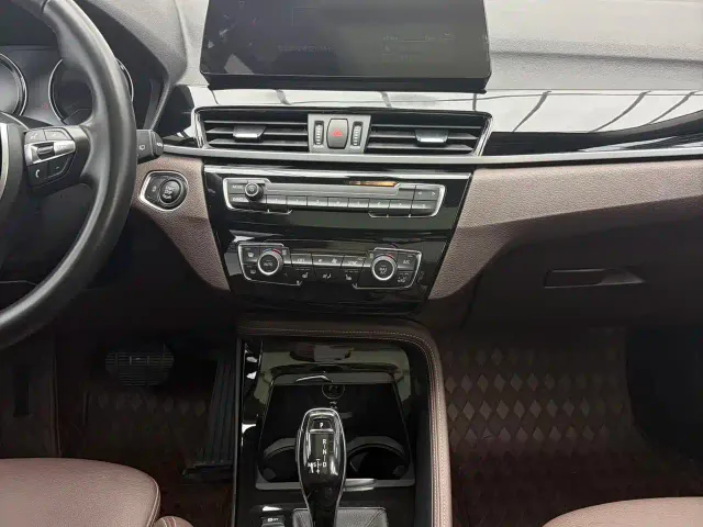 BMW X1 — Фото автомобиля 7