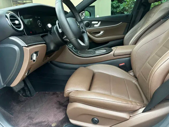 Mercedes-Benz E-Class — Фото автомобиля 8