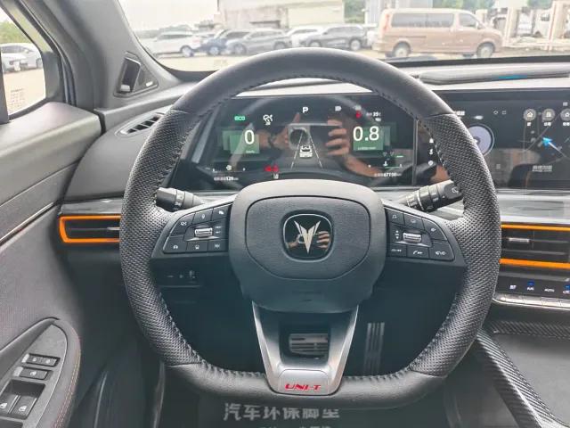 Changan UNI-T — Фото автомобиля 11