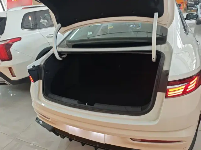 Geely Xingrui — Фото автомобиля 18