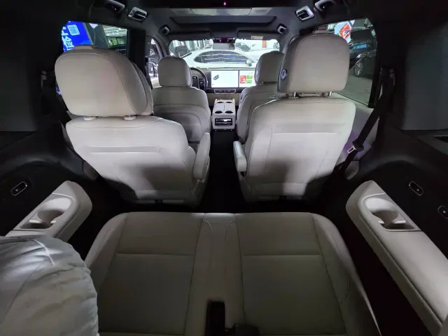Li Auto L9 — Фото автомобиля 7