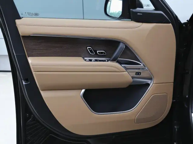 Land Rover Range Rover — Фото автомобиля 10
