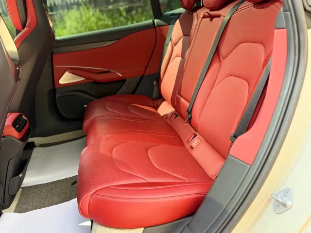 Xiaomi SU7 — Фото автомобиля 20