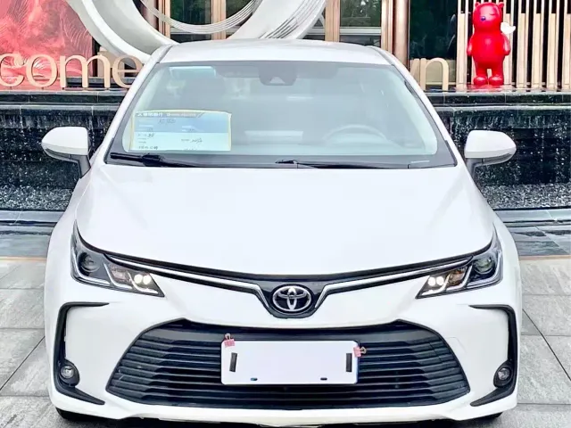 Toyota Corolla — Фото автомобиля 2