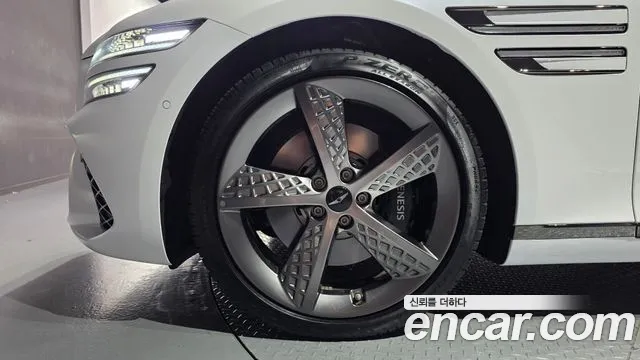 Genesis G80 Бензин 2.5 турбо AWD — Фото автомобиля 3