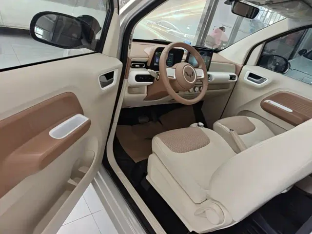 Wuling Hongguang Mini EV — Фото автомобиля 15