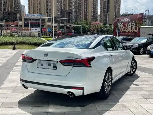 Nissan Teana — Фото автомобиля 9