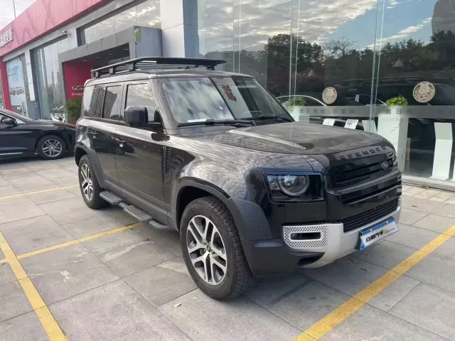 Land Rover Defender — Фото автомобиля 3