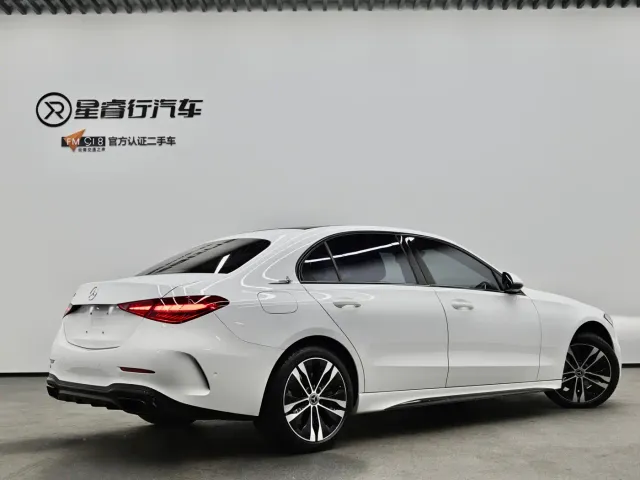 Mercedes-Benz C-Class — Фото автомобиля 3