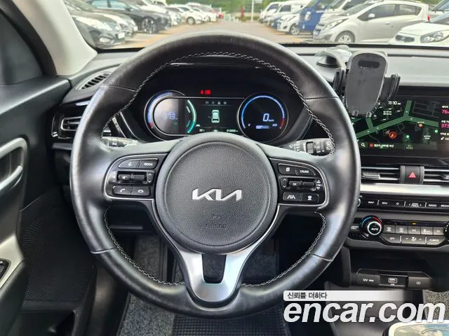 Kia Niro Niro Plus Air (Такси) — Фото автомобиля 12