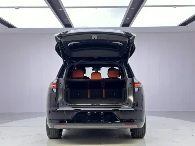 Li Auto L7 — Фото автомобиля 9