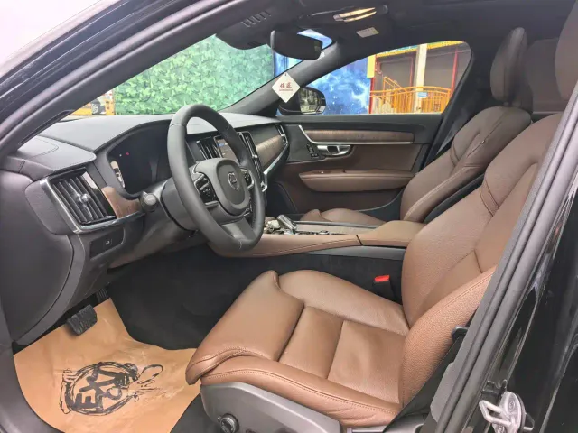 Volvo S90 — Фото автомобиля 8