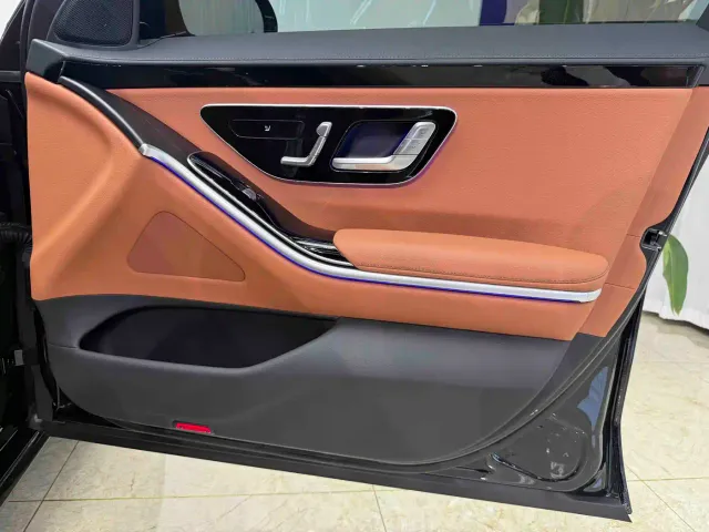 Mercedes-Benz S-Class — Фото автомобиля 15
