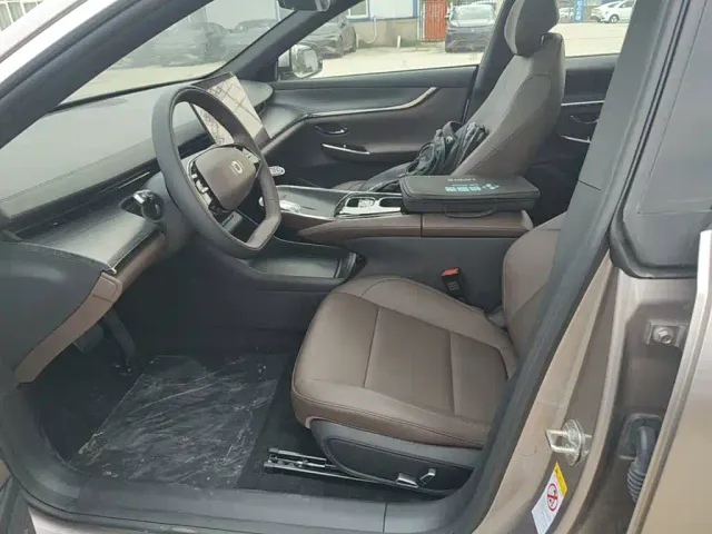 Changan Qiyuan A07 — Фото автомобиля 14