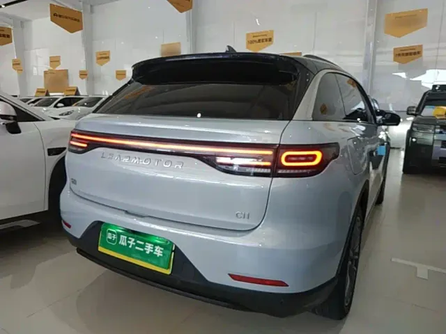 Leapmotor C11 — Фото автомобиля 6