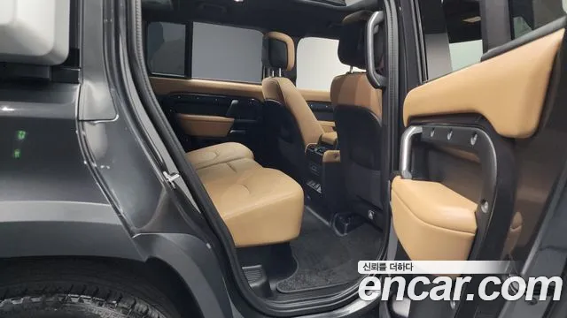Land Rover Defender Defender (L663) 110 P300 X-Dynamic SE — Фото автомобиля 12