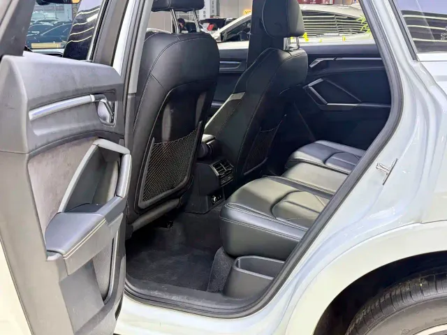 Audi Q3 — Фото автомобиля 10