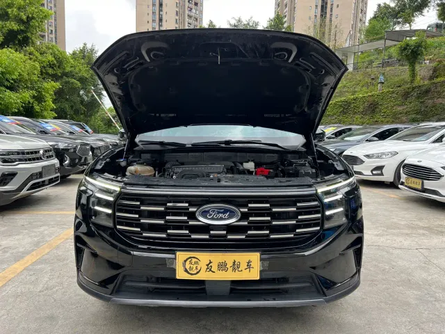Ford Edge — Фото автомобиля 3