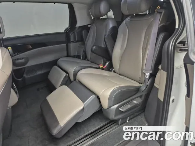 Kia Carnival 4th Gen — Фото автомобиля 8
