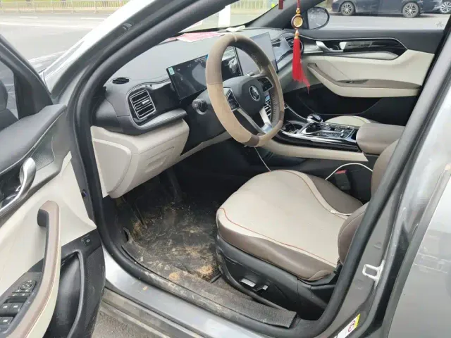 BYD Qin PLUS — Фото автомобиля 13