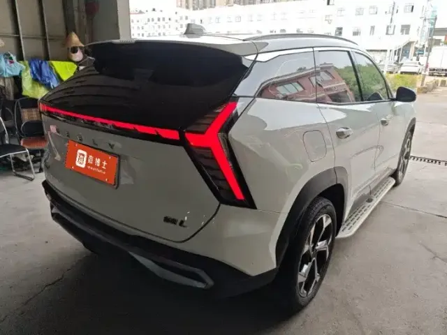 Geely Boyue L — Фото автомобиля 3