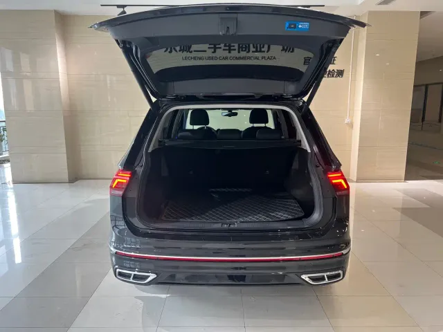 Volkswagen Tiguan L — Фото автомобиля 19