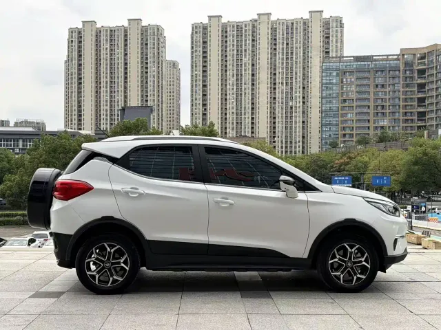 BYD Yuan Pro — Фото автомобиля 6