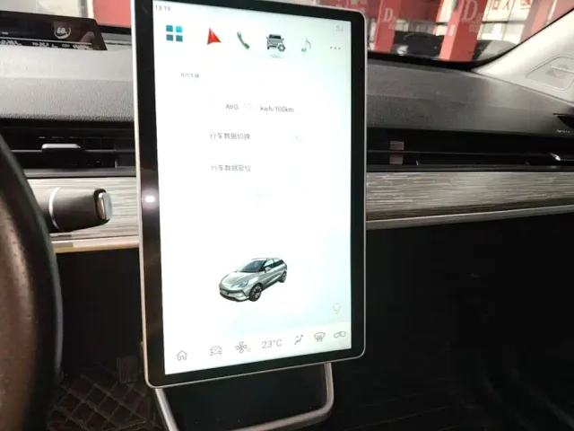 Nezha Auto Nezha V 2022 Trend 400 Lite — Фото автомобиля 12