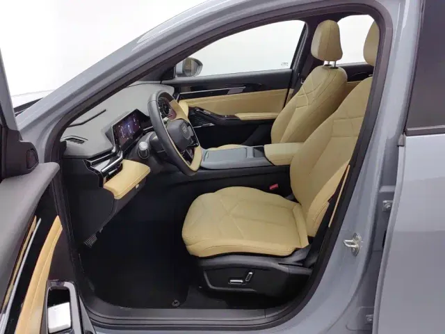 Geely Galaxy L6 — Фото автомобиля 10