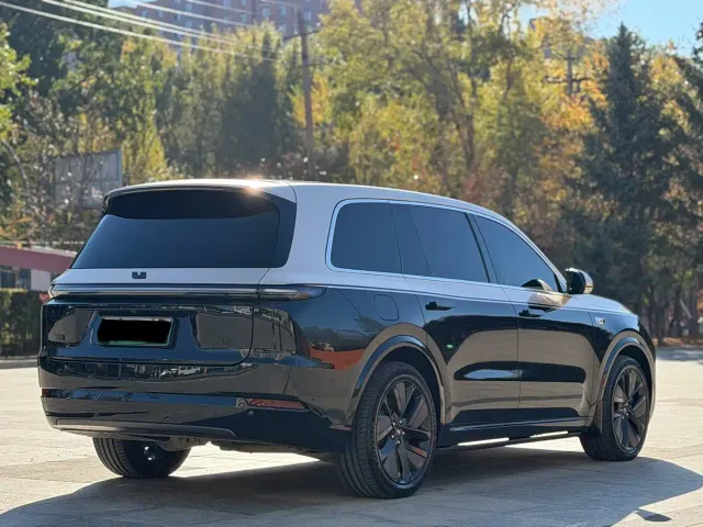 Li Auto L9 — Фото автомобиля 4