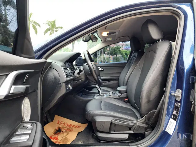 BMW 1 Series — Фото автомобиля 8