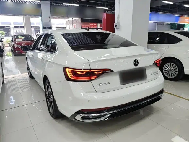 Volkswagen Sagitar — Фото автомобиля 4
