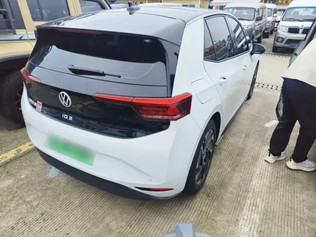 Volkswagen ID.3 — Фото автомобиля 6