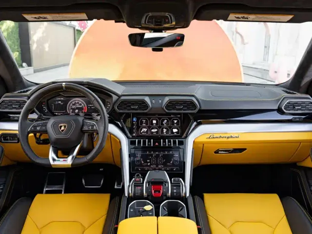 Lamborghini Urus — Фото автомобиля 10
