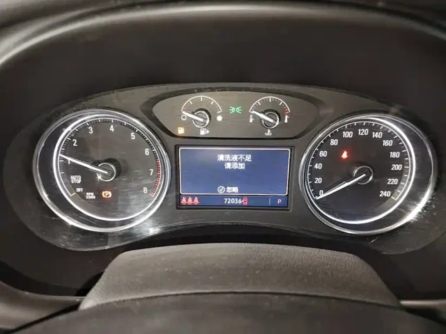 Buick LaCrosse — Фото автомобиля 11