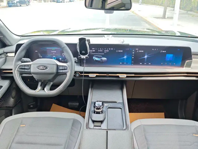Ford Edge — Фото автомобиля 21