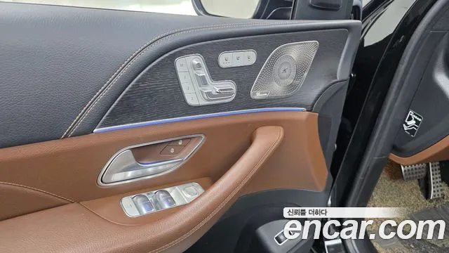 Mercedes-Benz GLS-Class — Фото автомобиля 28