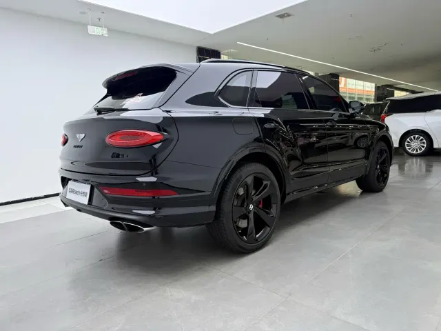 Bentley Bentayga — Фото автомобиля 23
