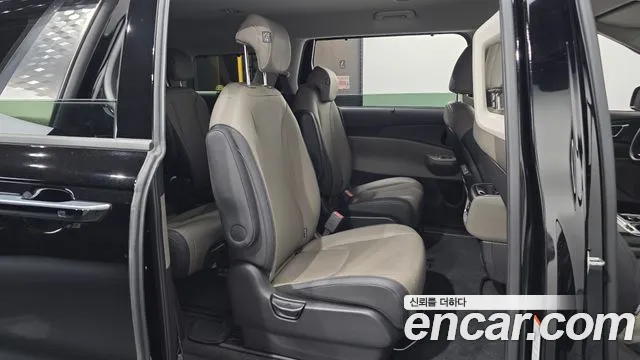 Kia Carnival 4th Gen — Фото автомобиля 18