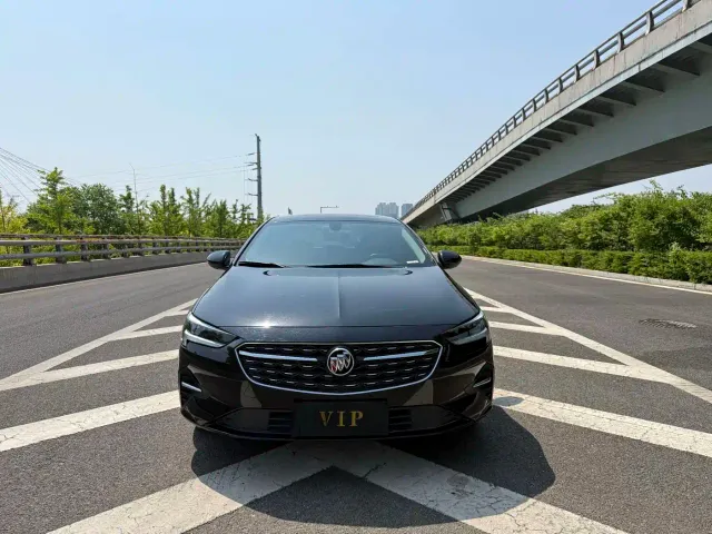 Buick Regal — Фото автомобиля 2