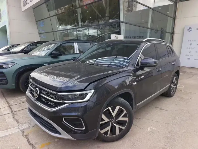 Фотография автомобиля — Volkswagen Tayron