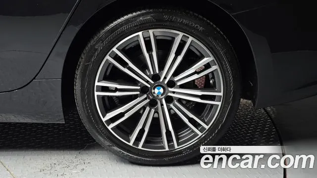 BMW 3-Series 3 серия (G20) — Фото автомобиля 21