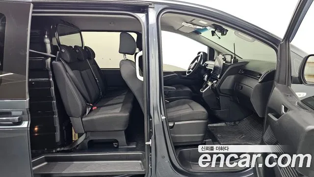 Hyundai Staria — Фото автомобиля 26