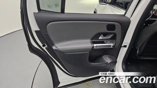 Mercedes-Benz EQB X243 — Фото автомобиля 25