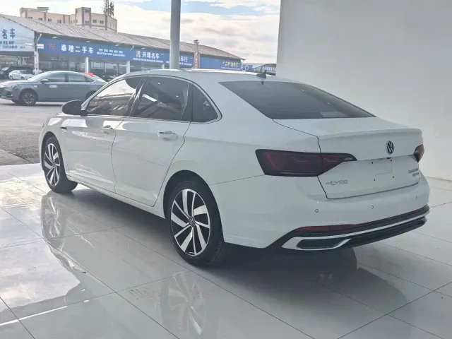 Volkswagen Sagitar — Фото автомобиля 6
