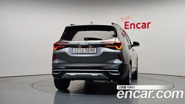 Kia Seltos — Фото автомобиля 4