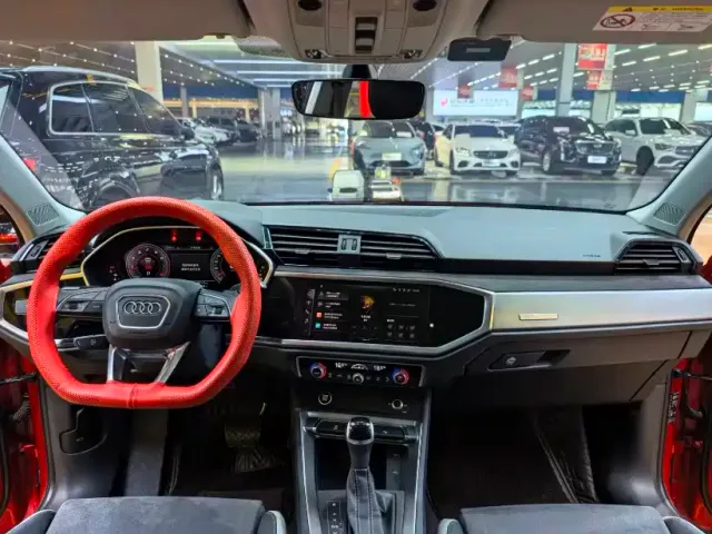 Audi Q3 — Фото автомобиля 8