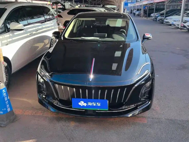 Hongqi E-QM5 — Фото автомобиля 2