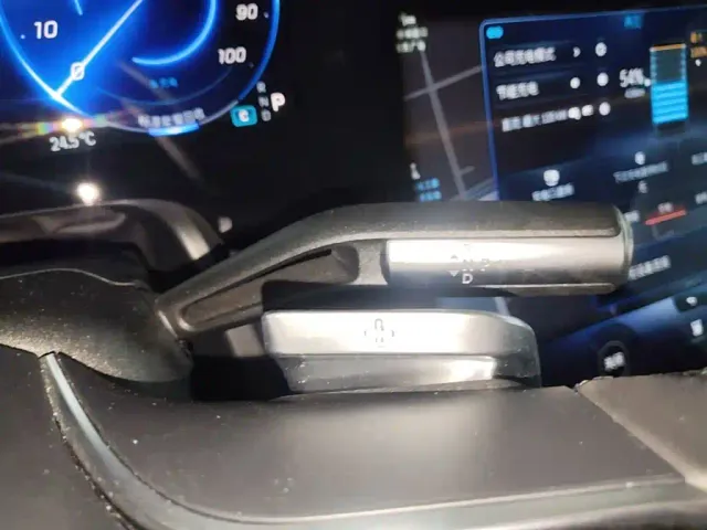 Mercedes-Benz EQS — Фото автомобиля 18